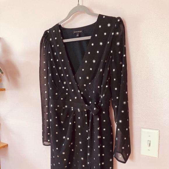 Whimsical Starry Cocktail Dress from Banana Republic - Picture 2 of 3